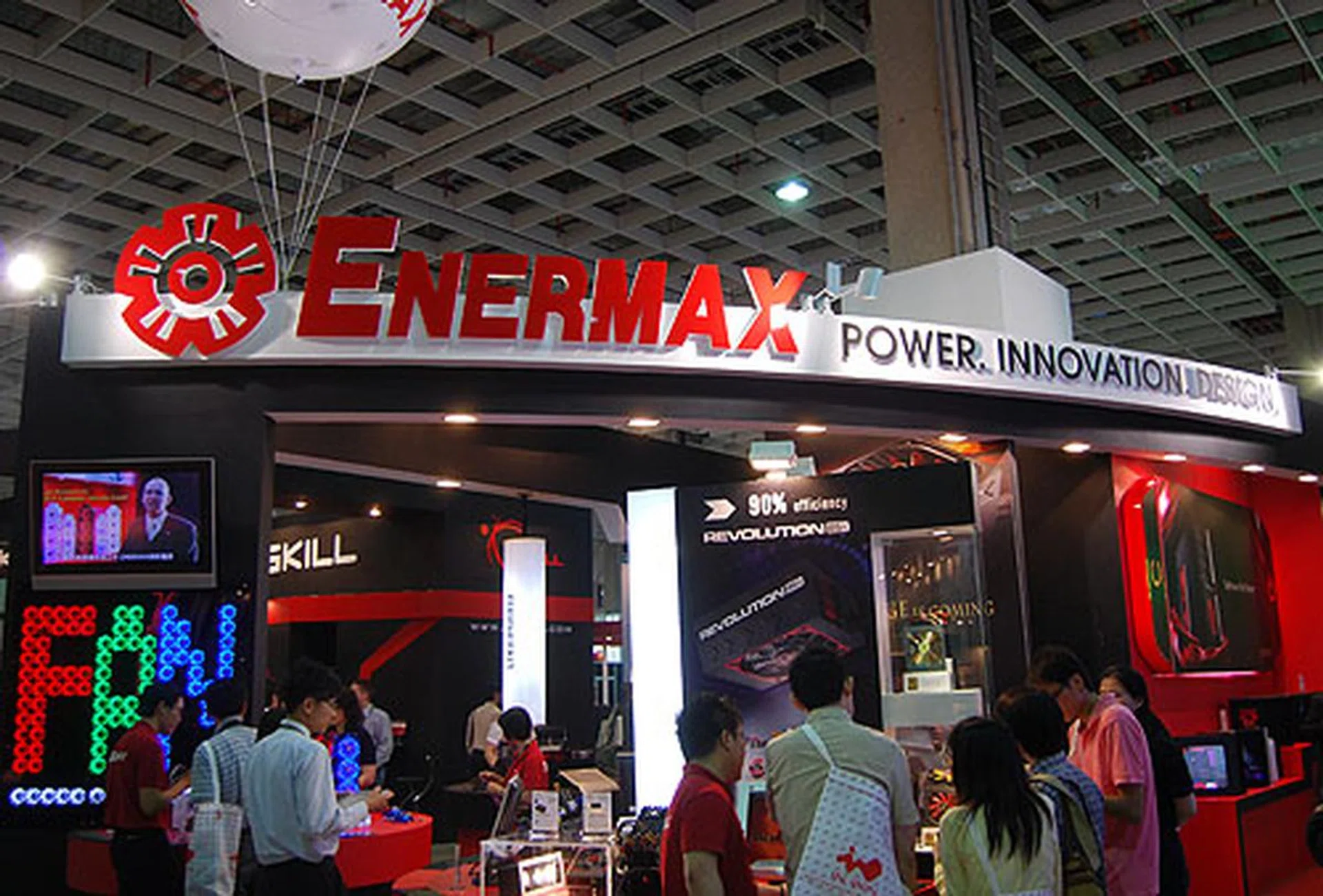  'Welcome to the Golden Age' was the motto at Enermax's booth but it left us slightly puzzled since the vendor's flagship Revolution 85+ is only rated at 80 PLUS Silver.  