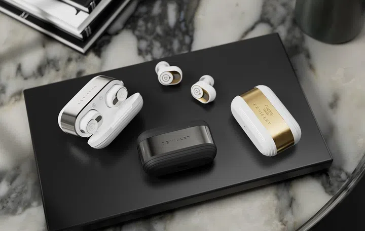 Devialet Gemini II in Iconic White (left), Matte Black (centre), and Opéra de Paris (right).