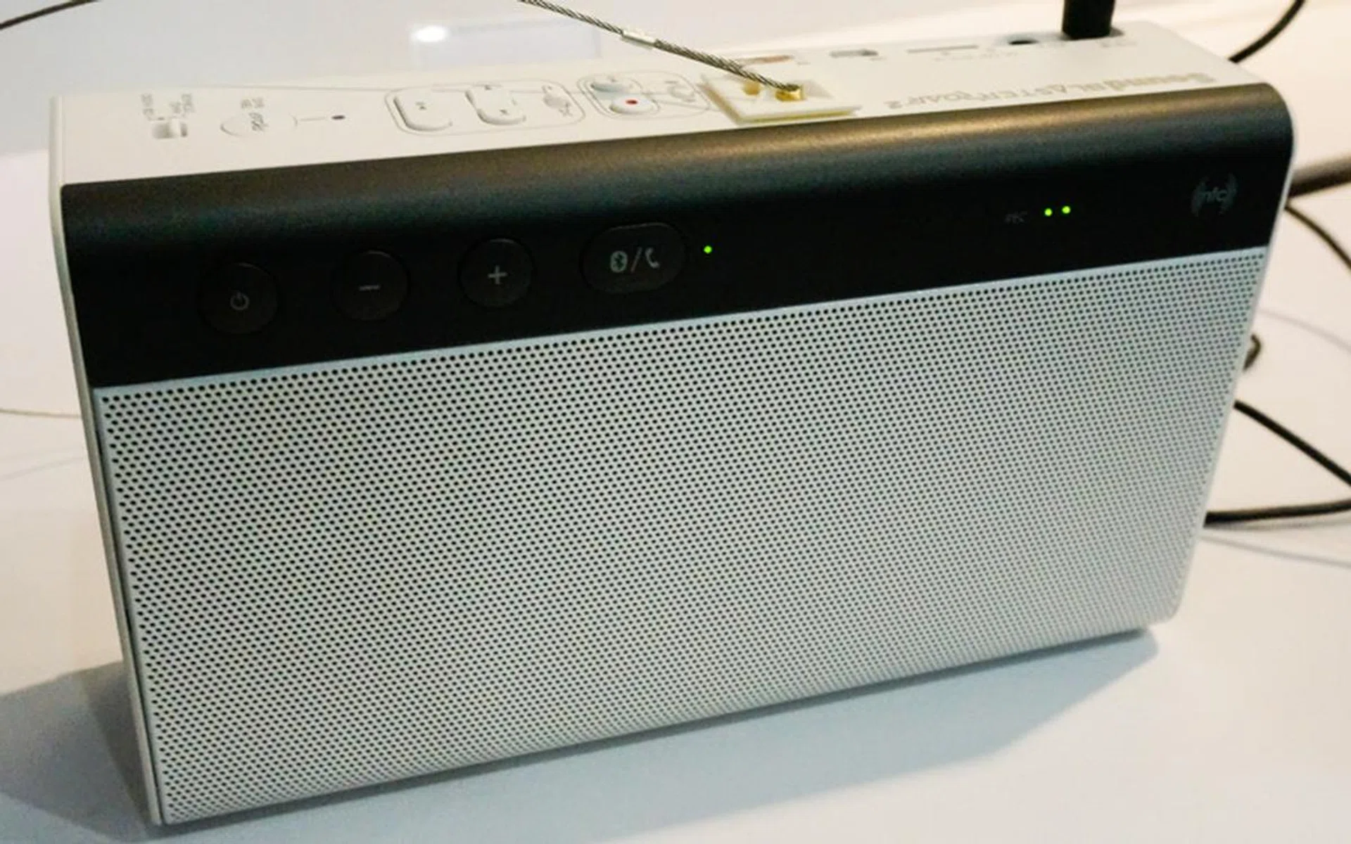 The Sound Blaster Roar 2 is 20% smaller and 10% lighter than the first generation Sound Blaster Roar, but still packs the same five high performance drivers for fantastic sound. It comes in a choice of white or black, and is going for a show price $199 (after using the $50 Creative voucher). You’ll also get a free reversible neoprene carrying bag. 