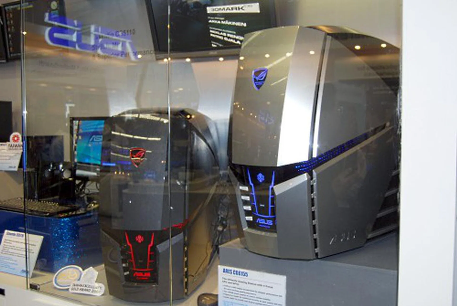  If you got about US$1500~US$3000 handy, you might as well splurge it all on the ASUS ARES CG6155. Featuring 4 CPUs and 4 GPUs and up to 4TB of HDD space, this transformer looking gaming rig is ready to blow your mind (and wallet).  