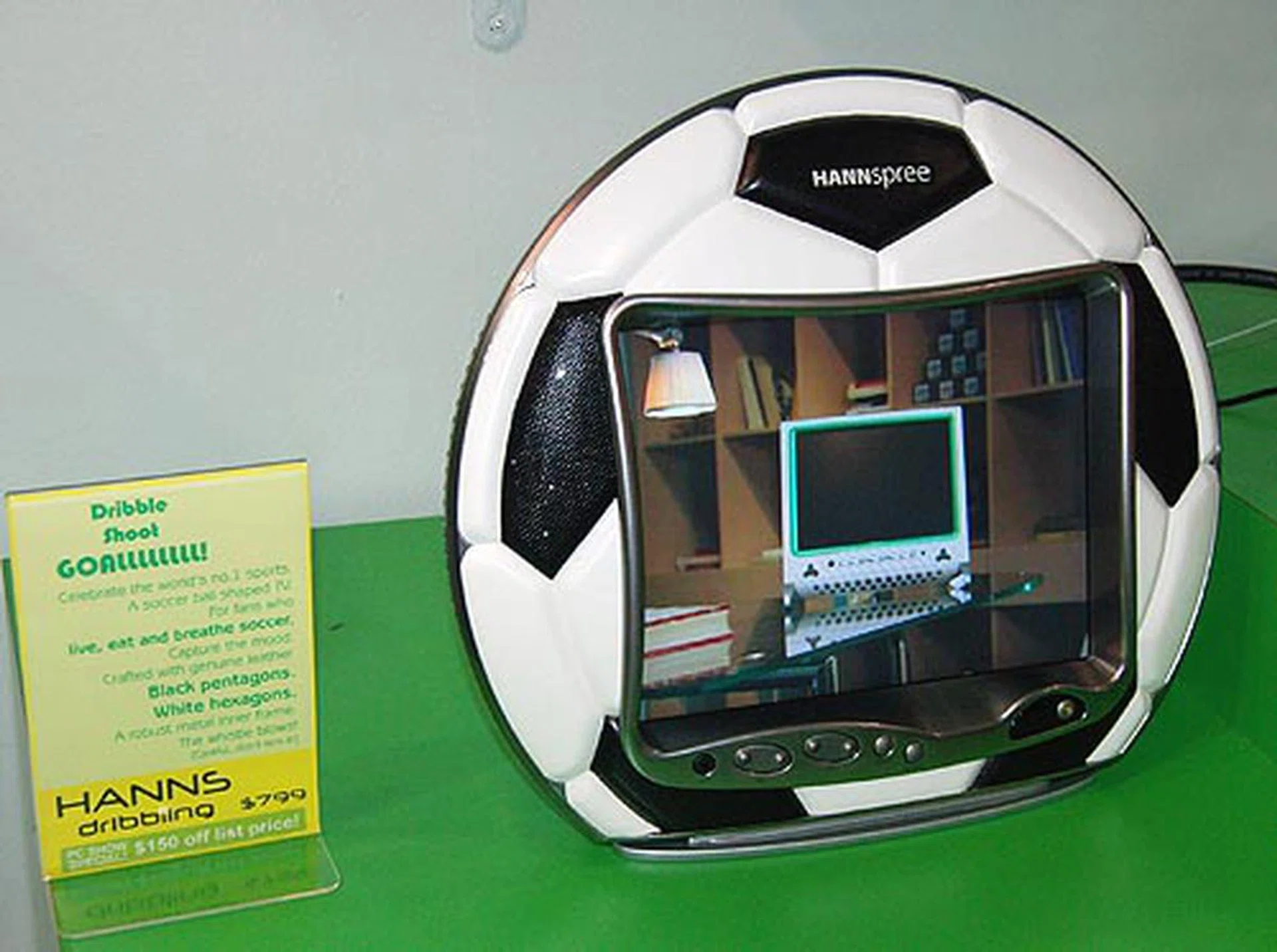  The HANNS.G booth has a wide range of funky products on display. The HANNS dribbling display sure is cute but comes at a price - $799.  