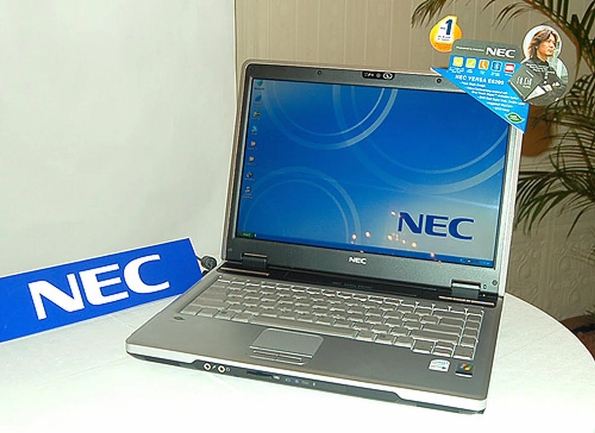 NEC Releases World's First Intel Core 2 Duo Notebooks