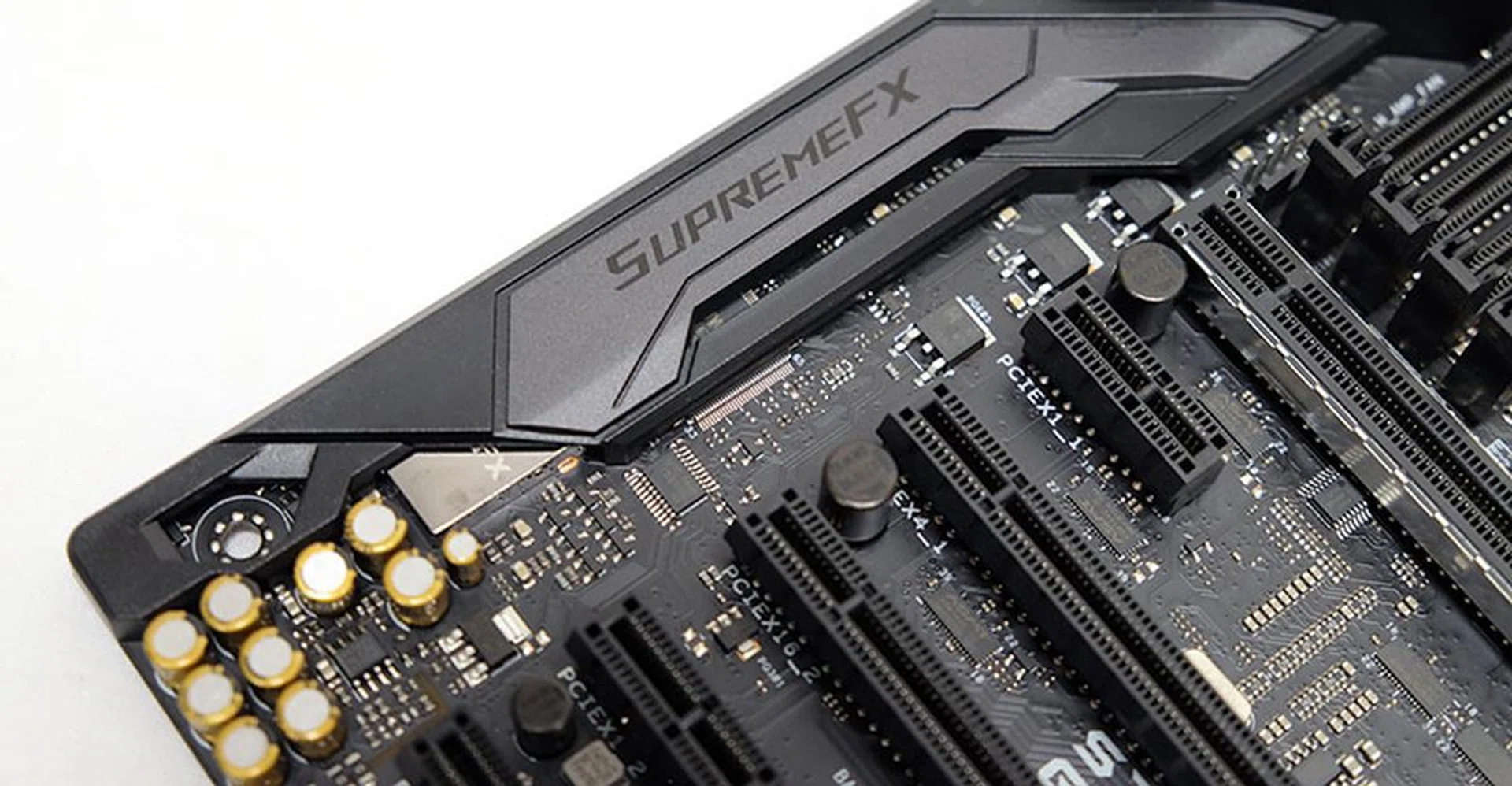 ASUS ROG Strix X99 Gaming SupremeFX