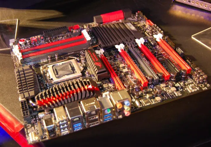 Another view of the Maximum V Extreme motherboard.