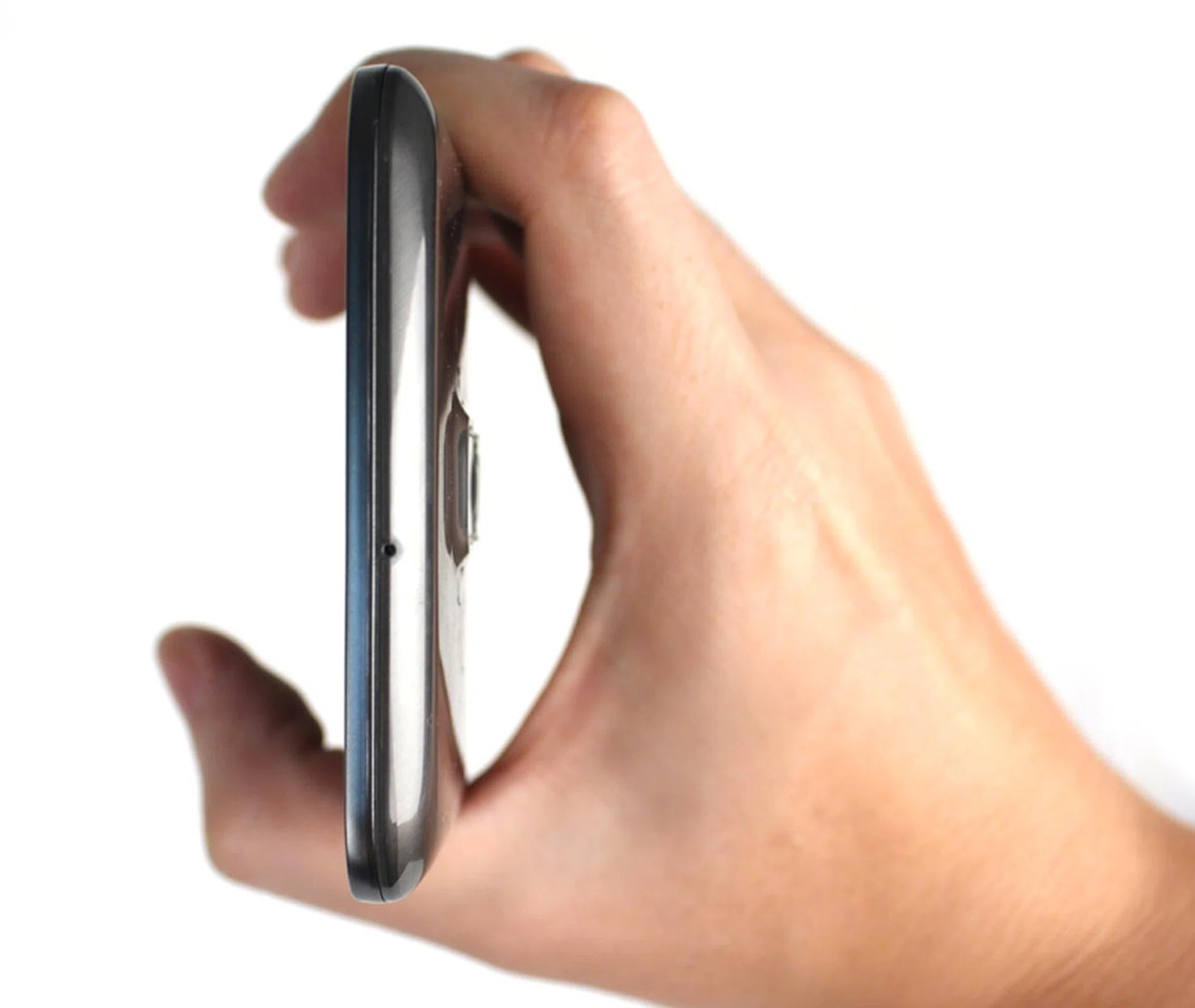 The curve doesn't make the G Flex any more ergonomic - unless you're sitting on it.