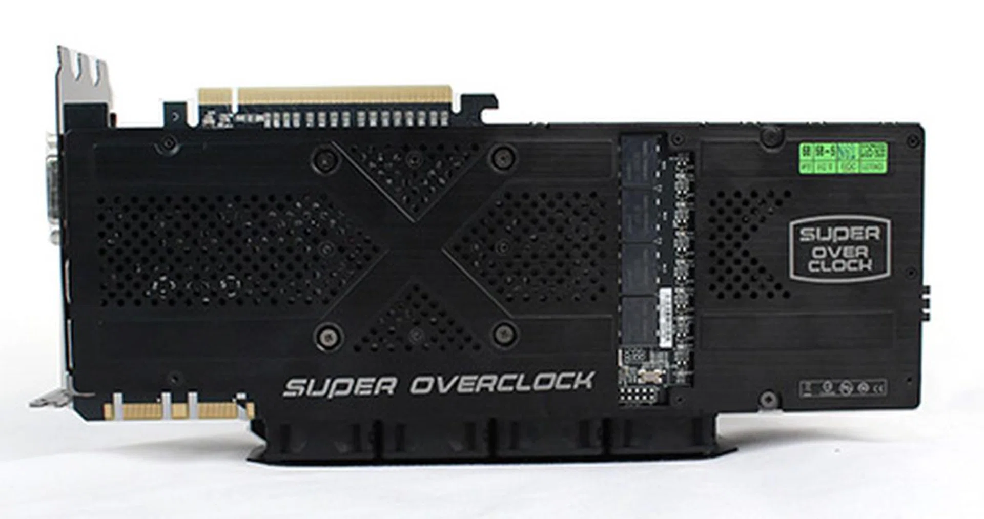 A very solid and thick metal backplate protects a highly customized PCB with many enhanced and upgraded components.
