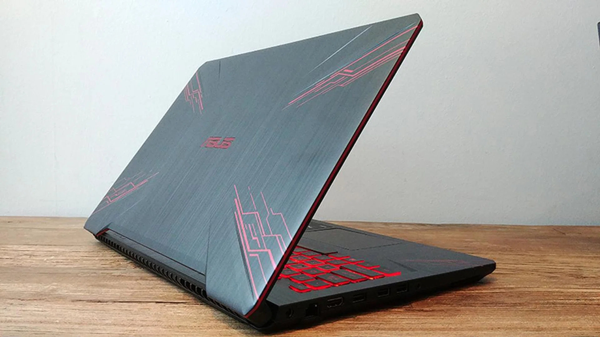 Looking bold. Can it also deliver the smooth gameplay you need to conquer virtual realms? Let's find out.