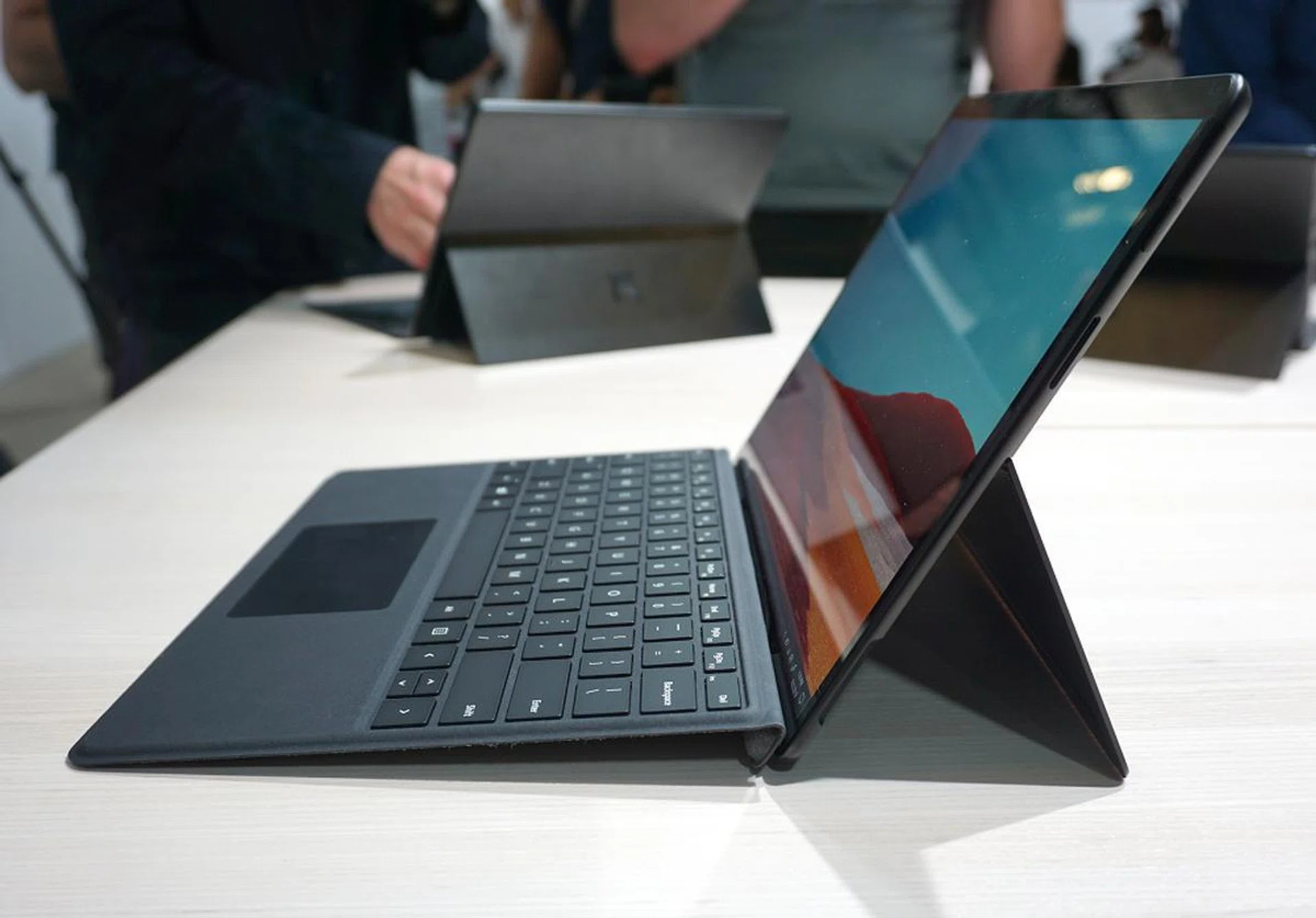 It is looking really slim. At just 7.3mm, it's the thinnest Surface Pro to-date. Also, note the Surface Connect port on this right profile view.