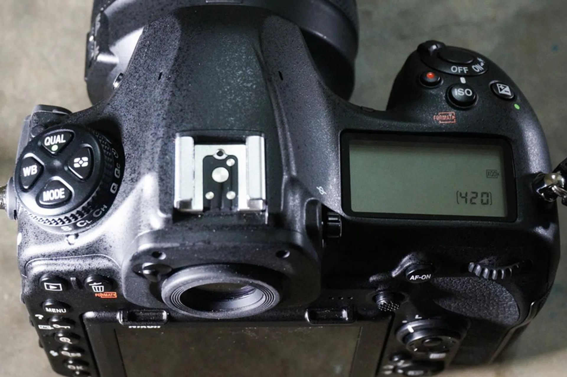 No pop-up flash with the D850.
