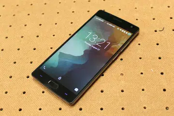 The OnePlus 2.