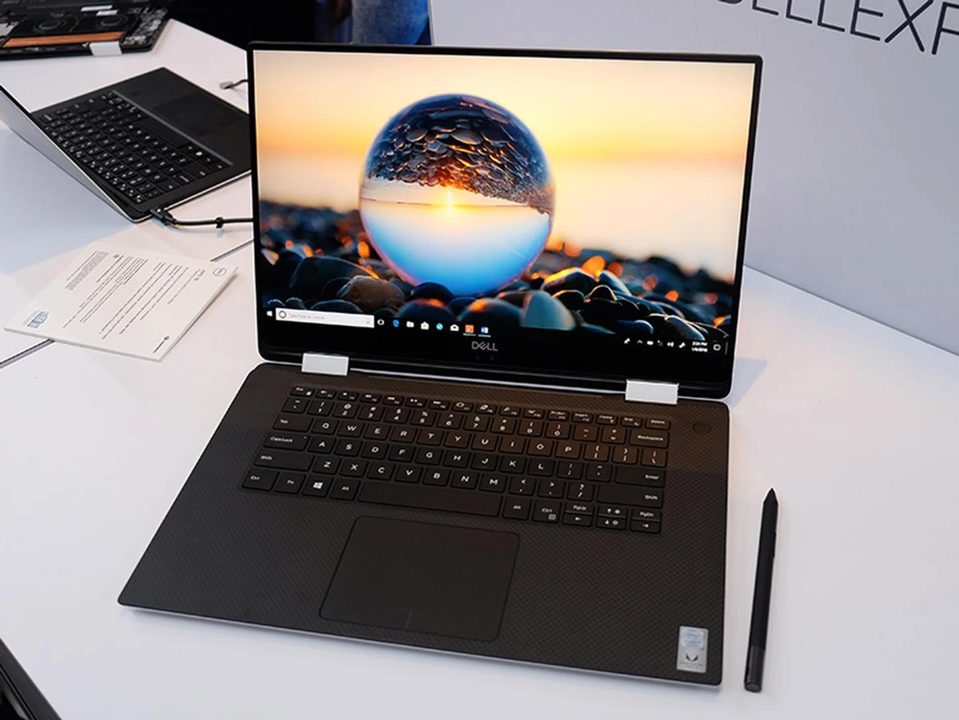 The Dell XPS 15 2-in-1 is powered by an Intel CPU with an AMD integrated GPU.