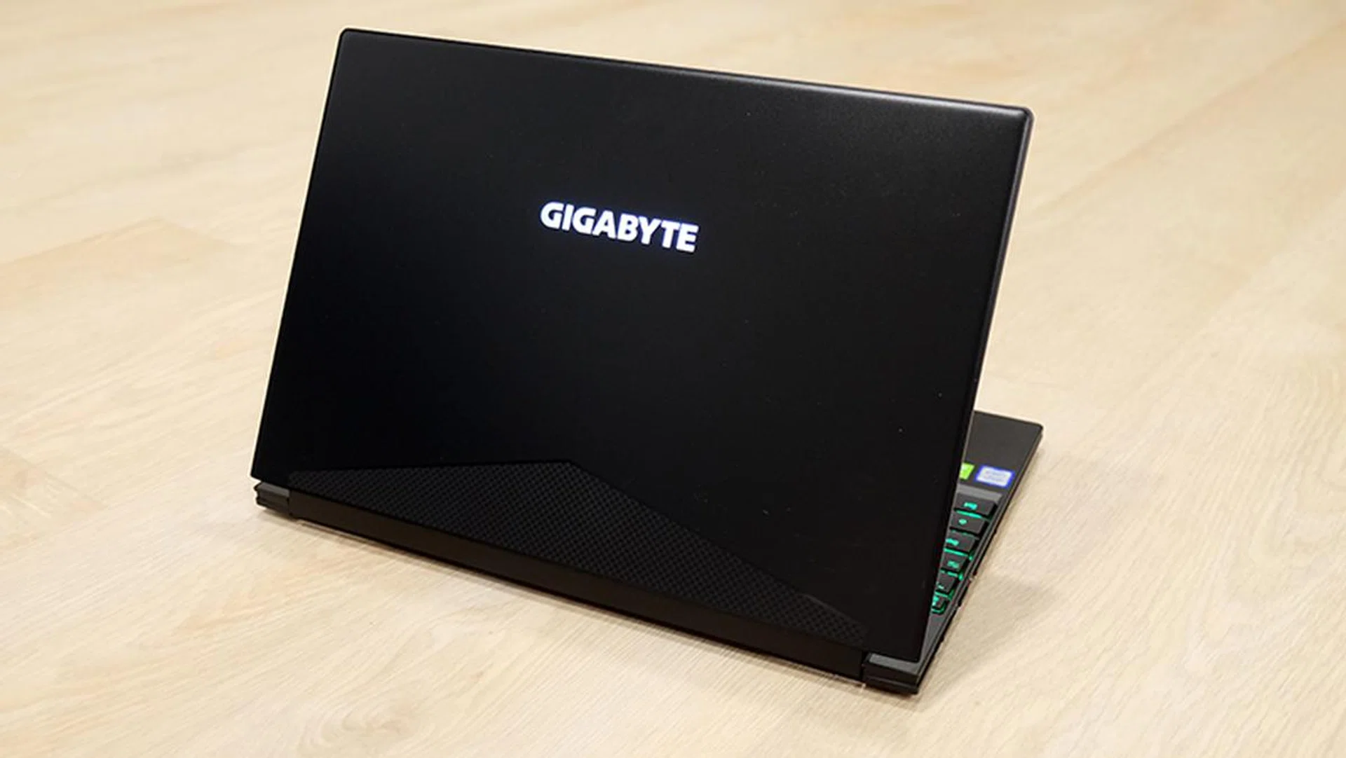 Gigabyte Aero 15Y