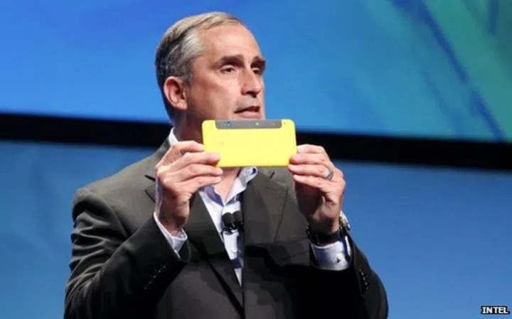 Intel CEO Brian Krzanich showing the 6-inch phablet device with RealSense 3D technology at IDF 2015 in Shenzhen. (Image Source: BBC) 