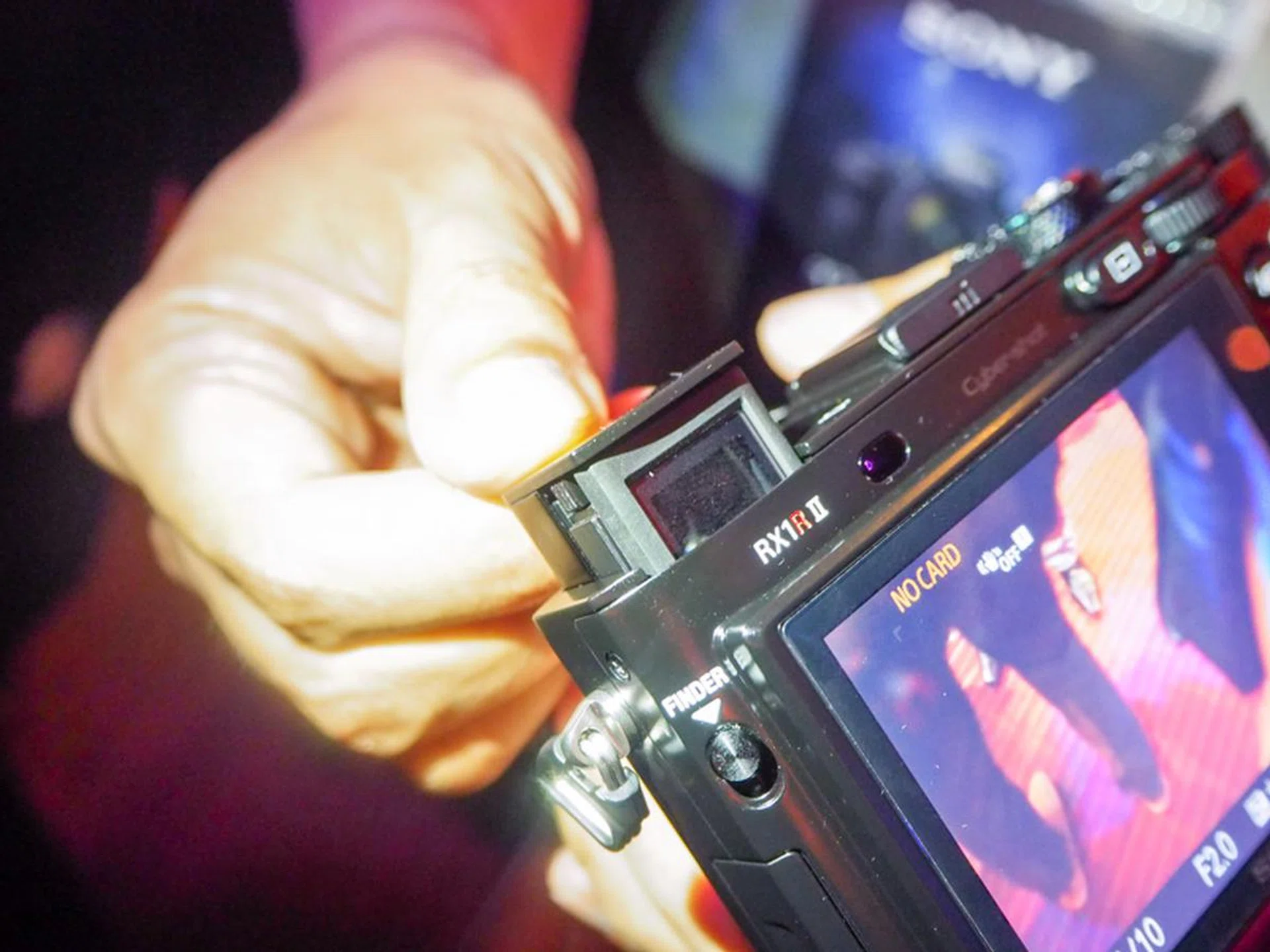 The retractable XGA OLED viewfinder.
