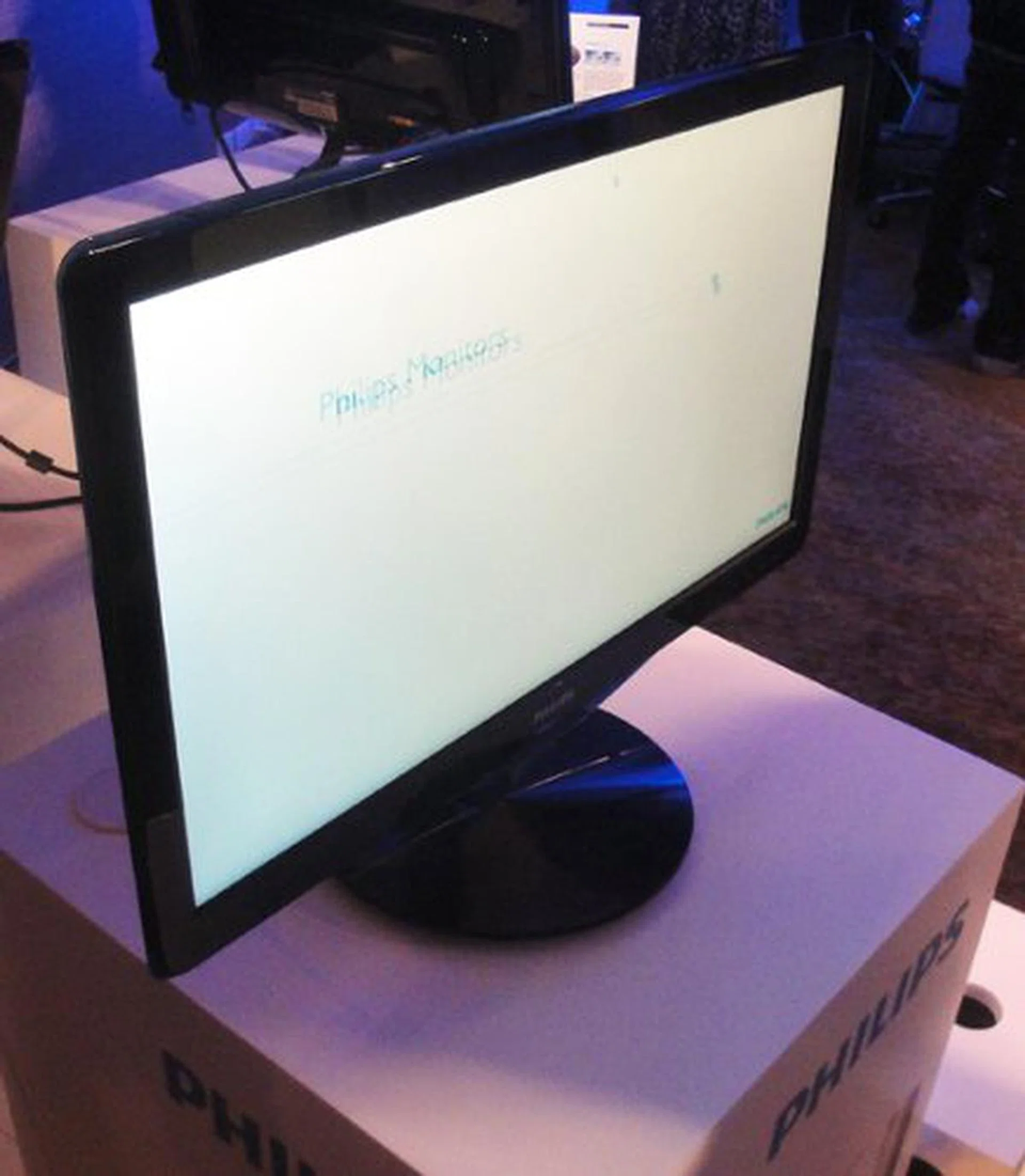 The headline feature in the E line is the innovative PowerSensor. It claims to save up to 80% of your energy bill.