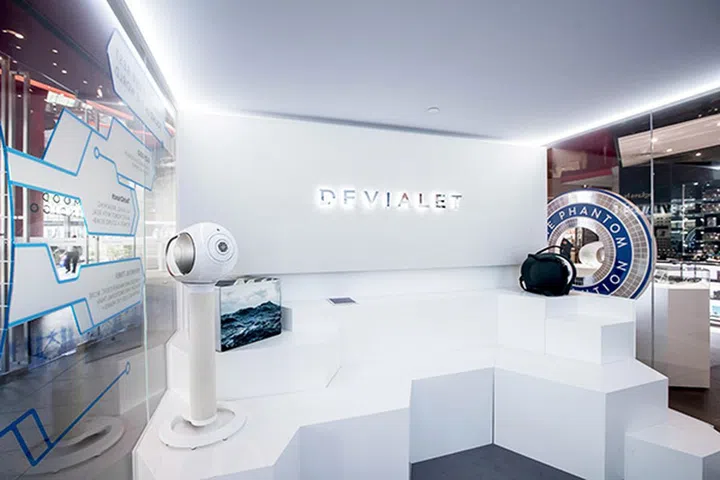 The back of the room is a seating area where you can rest while you try out Devialet's newest products. 