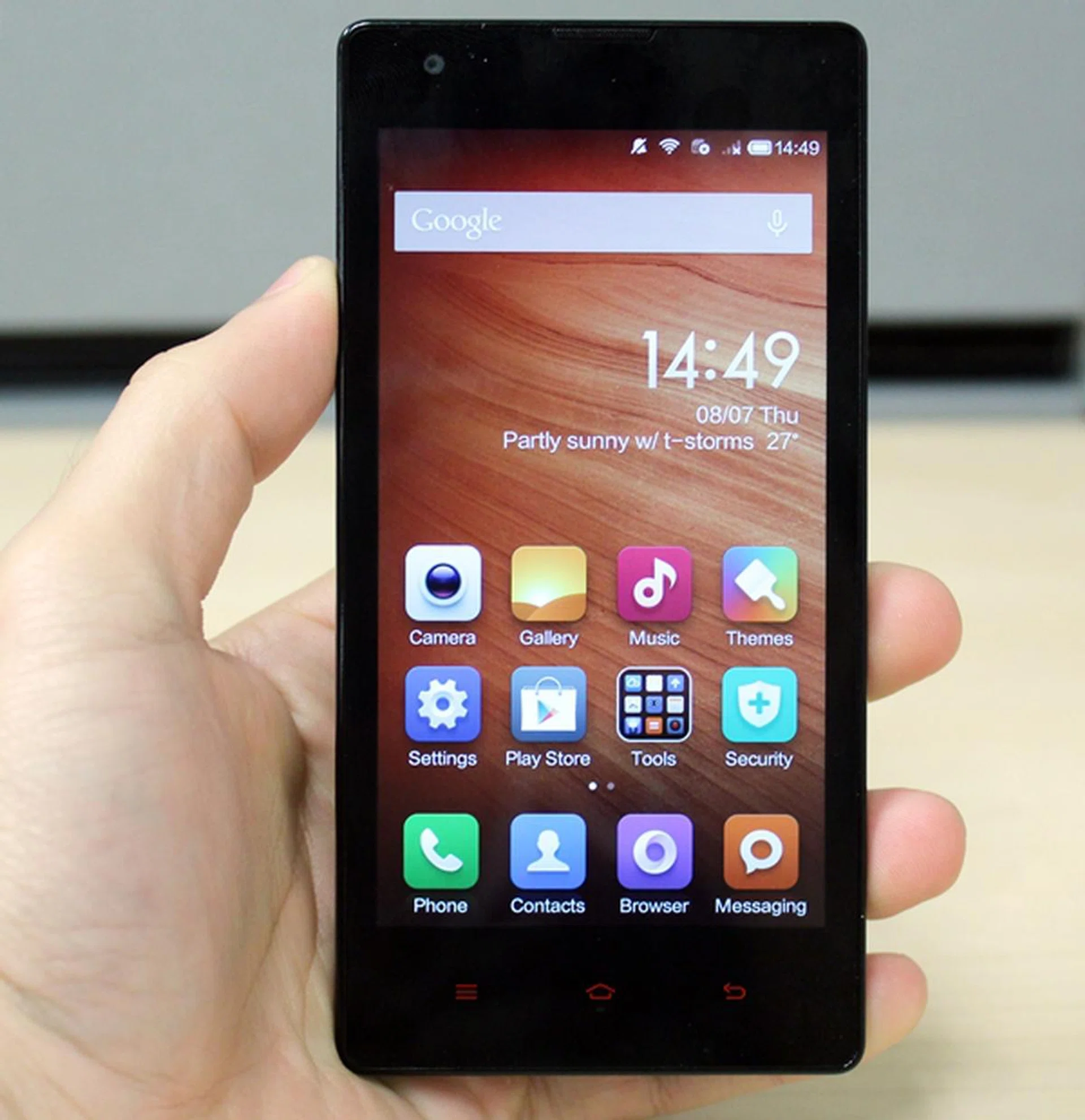You can't tell the Xiaomi Redmi 1S apart from the original Redmi from just looking at them.