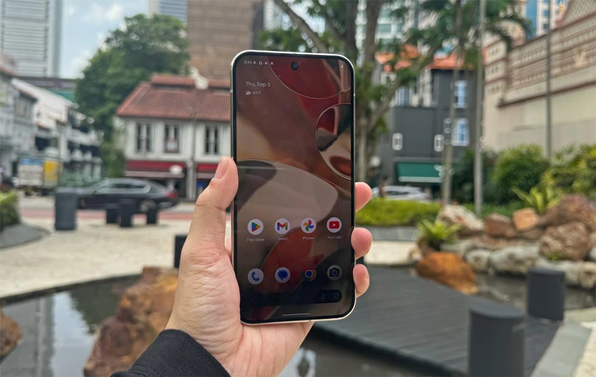 Bright sun is even less of an issue, and that's with the Pixel 9 Pro XL heating up and dimming its display in light of the weather. Photo: HWZ.