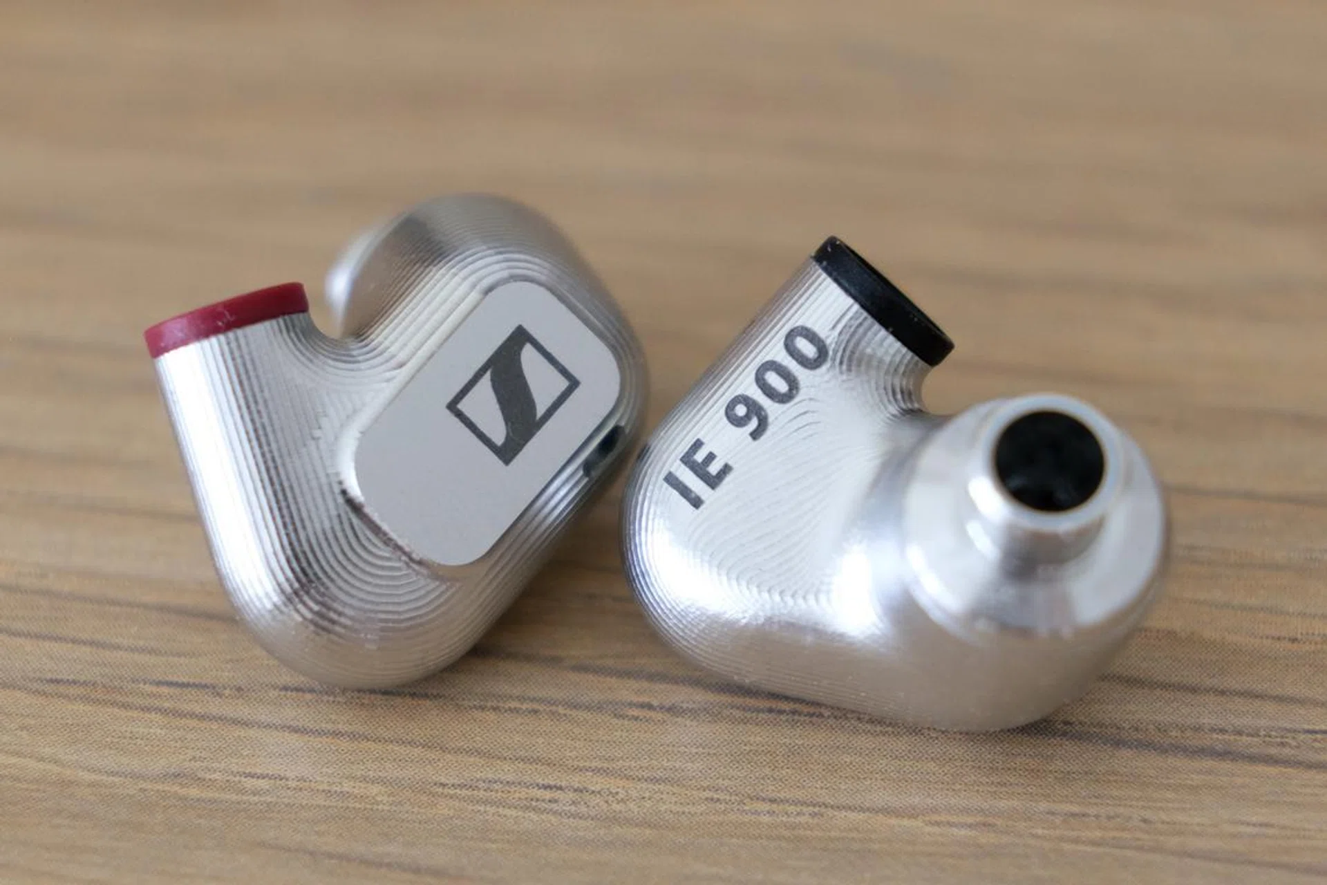The IE 900 are Sennheiser's newest flagship IEMs.