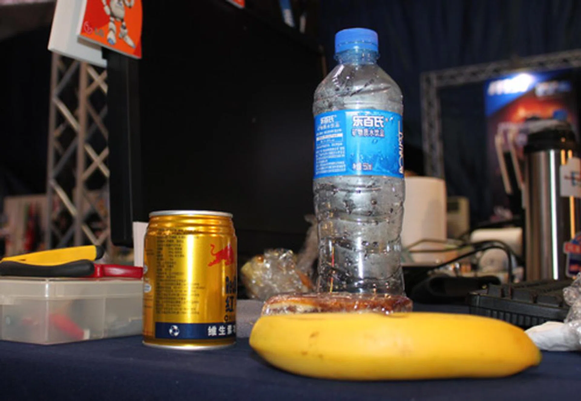 Red Bull, Banana and Water provide sustenance for our dogged overclockers.