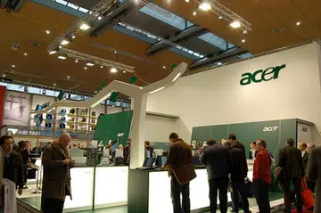  Acer's booth suites both its corporate color scheme and that of the ongoing 'green-IT' movement.  