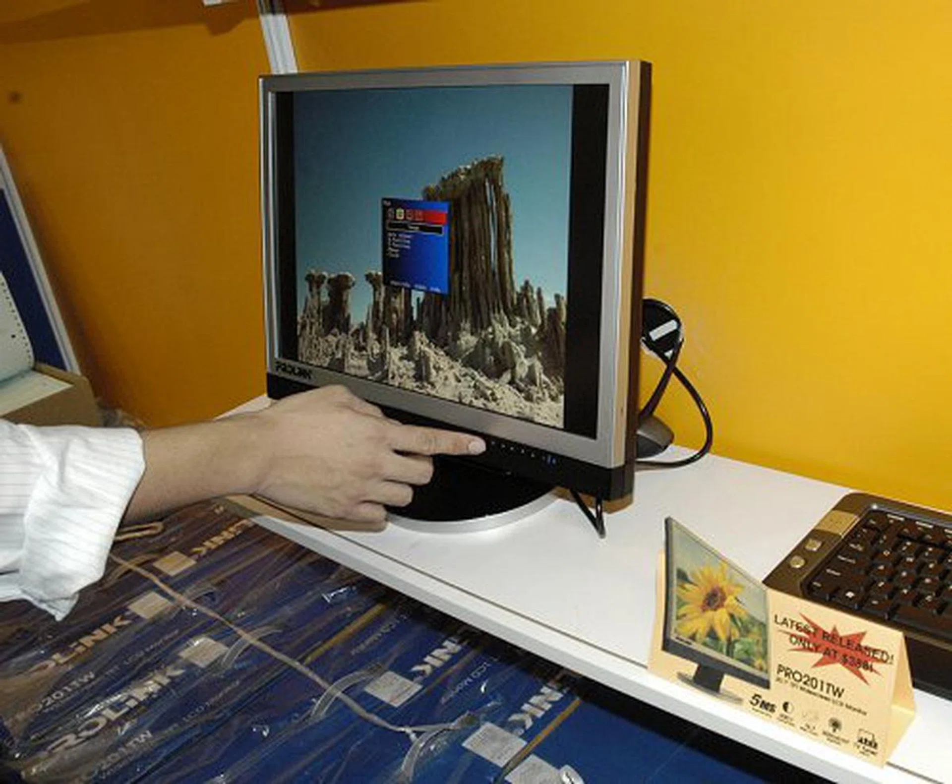  Splash out a bit more and you'll be looking at the PRO201TW 20.1-inch widescreen LCD monitor that is also a television. At $388, the $49 price difference gets you a TV tuner and one more inch of viewing space.  