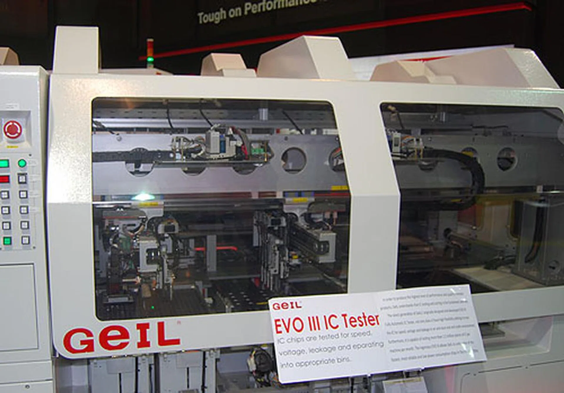  To impress on visitors that its memory modules undergo the strictest of quality checks, Geil brought along its IC testing equipment.  