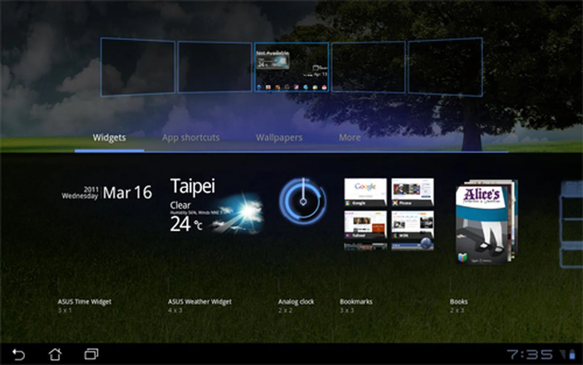 Adding shortcuts and widgets is a more visual experience on the Honeycomb compared to Gingerbread. We're quite liking this change.