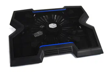 The X3 uses a single USB-powered 200mm fan.