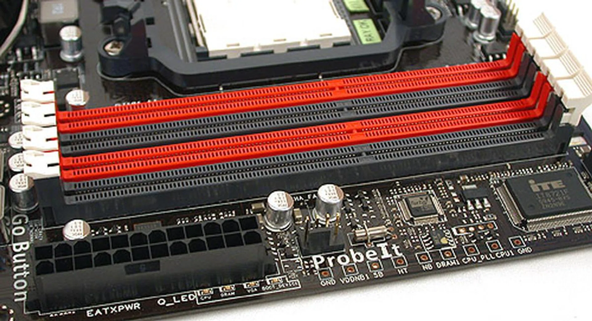 The standard configuration of four DIMM slots supporting up to 16GB memory, up to DDR3 2000 (O.C). Note too ASUS' unique single-sided lock mechanism for the DIMMs.