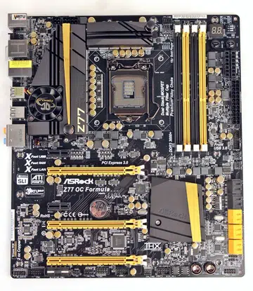 With its bright yellow streaks set against a jet-black PCB, the ASUS Z77 OC Formula motherboard is screaming out at overclockers to push it to high performance levels.