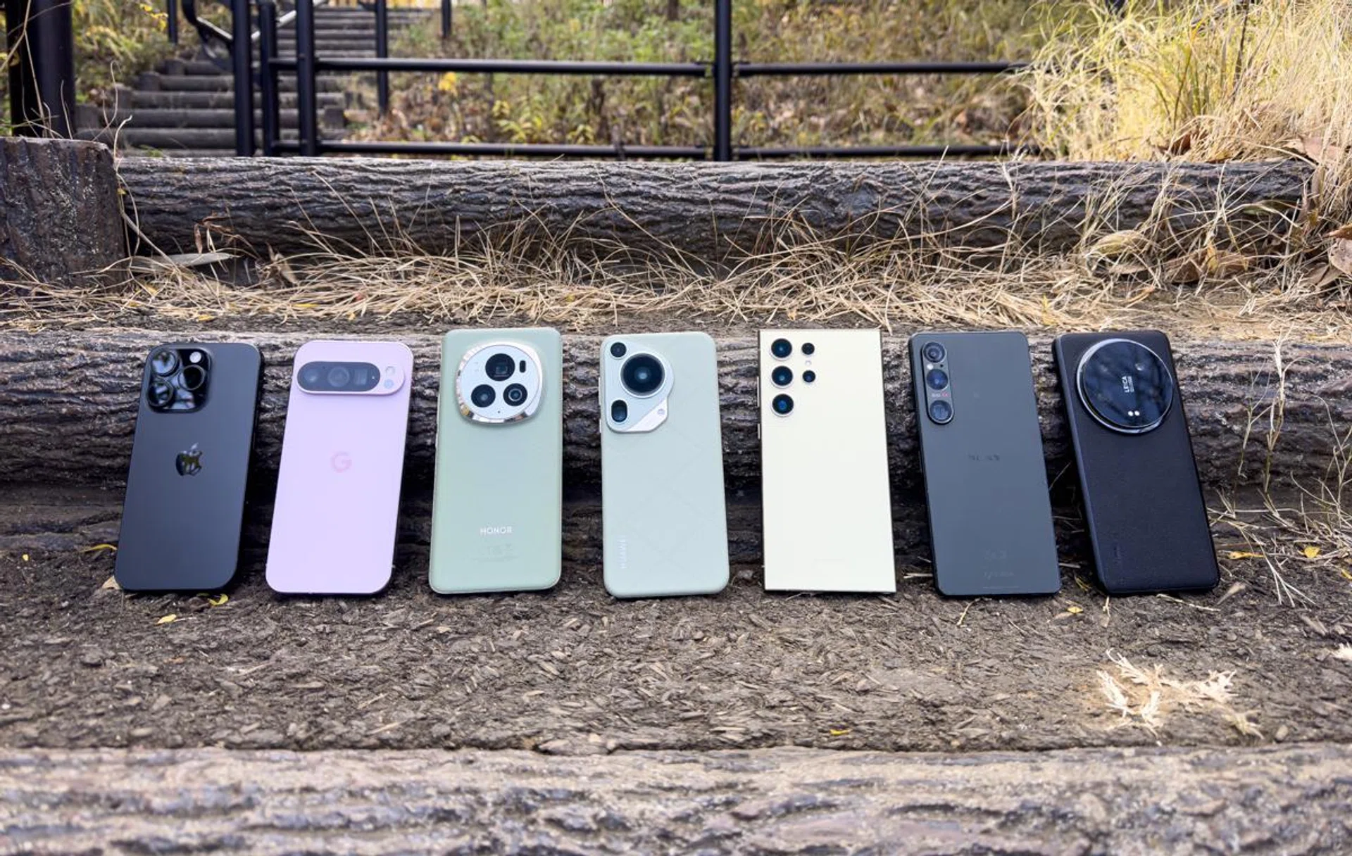 Left to right: Apple iPhone 16 Pro, Google Pixel 9 Pro, Honor Magic6 Pro, Huawei Pura 70 Ultra, Samsung Galaxy S24 Ultra, Sony Xperia 1 VI, Xiaomi 14 Ultra. Photo: HWZ.