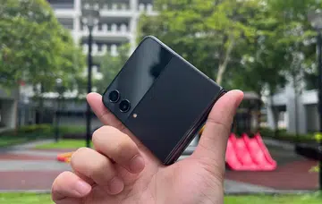 Samsung Galaxy Z Flip4, one of the eligible trade-in Galaxy devices. Photo: HWZ.