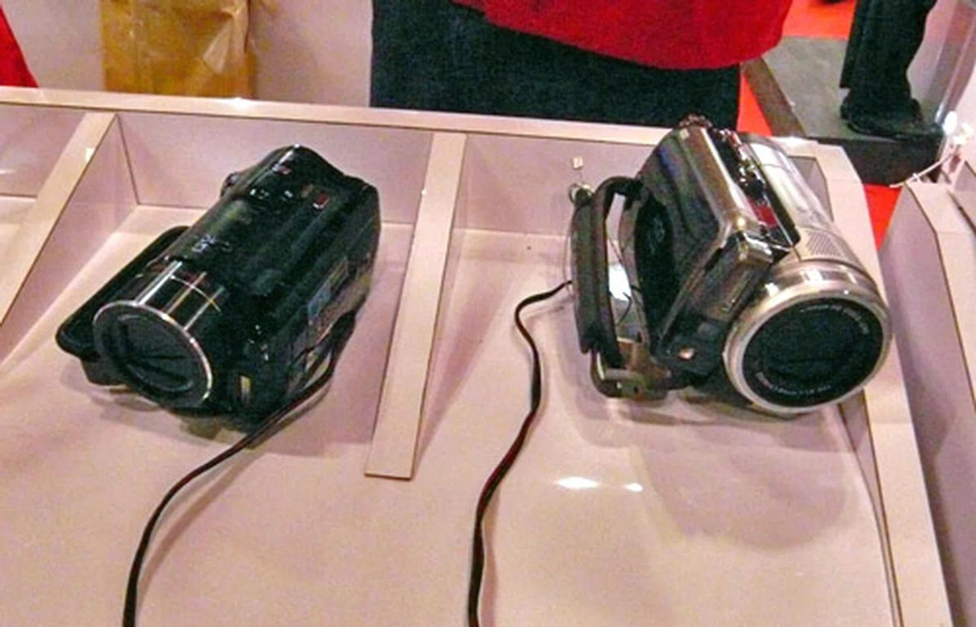  This is the HF100 and HF10, Canon's AVCHD HD camcorders. Like the HV30, these come with a whole bunch of free gifts. The HF10 goes for S$2,299 while the HF100 commands a price of S$1,899.  