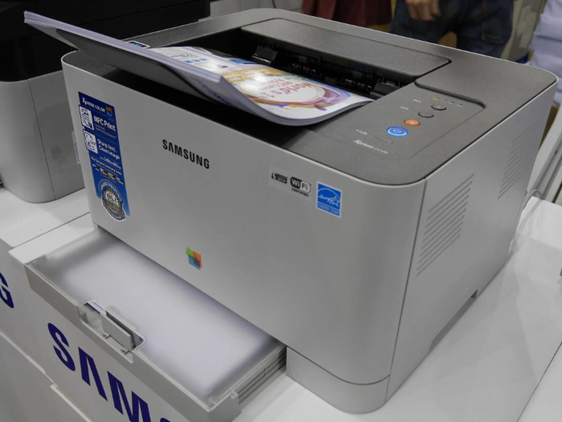 The Xpress C410W is a color laser printer that's suitable for students as it's an affordable $188 (usual price ($218). It comes with NFC, Wi-Fi Direct and supports Google Cloud Print. You get a free $30 Robinsons voucher and a Samsung 32GB microSD card worth $35.  