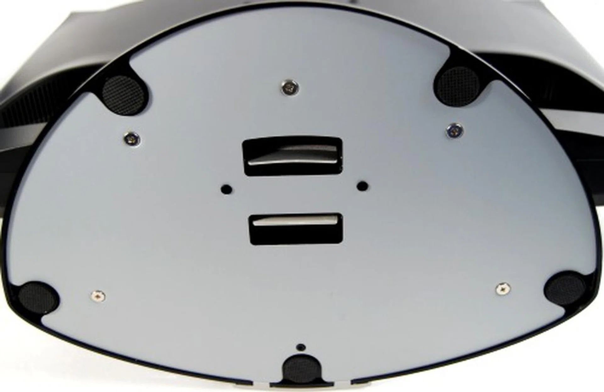 The base of the VX2235wm is removable, which about sums it up as the tilt functions are located on the spine.