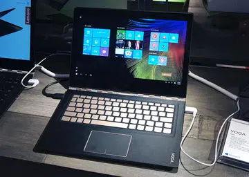The Yoga 900S is a more compact, thinner and lighter version of the early announced Yoga 900.