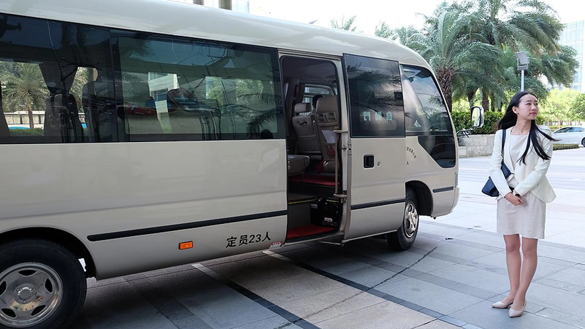 The walkabout was strictly guided by Huawei, but we had no complaints.