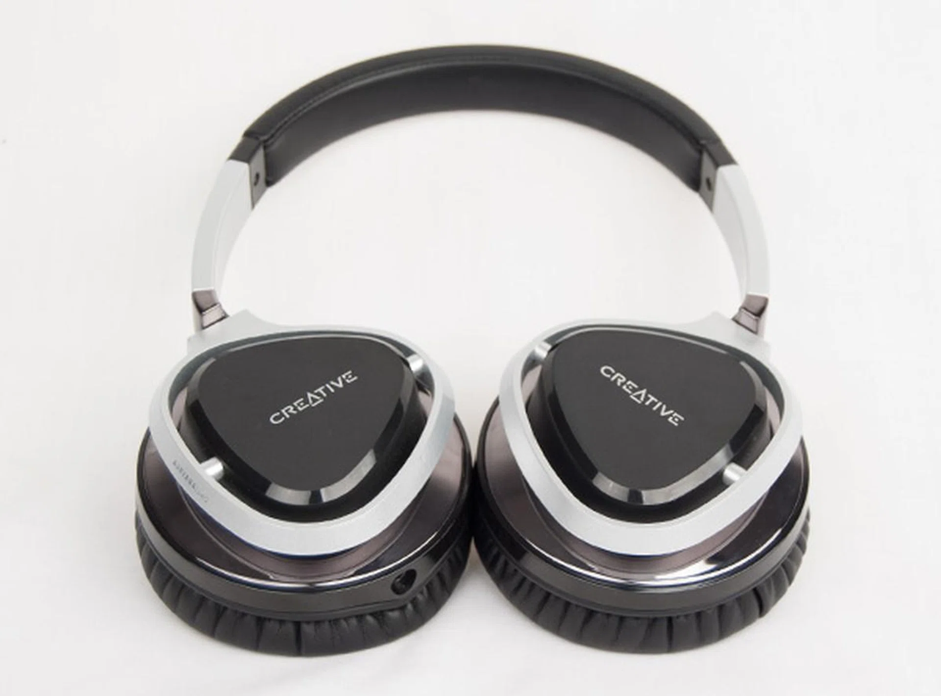 The Aurvana Live! 2 headphones sport a slim profile for travel.