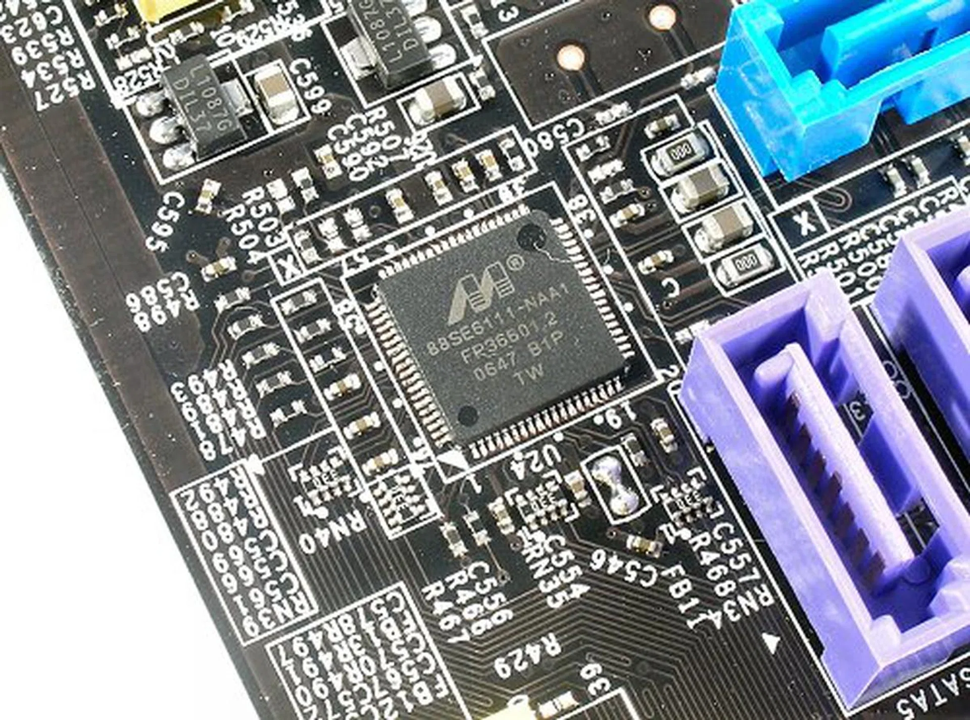 MSI's secondary storage controller of choice on the board is a Marvell 88SE6111. This chipset will provide the board with one SATA and one PATA port.