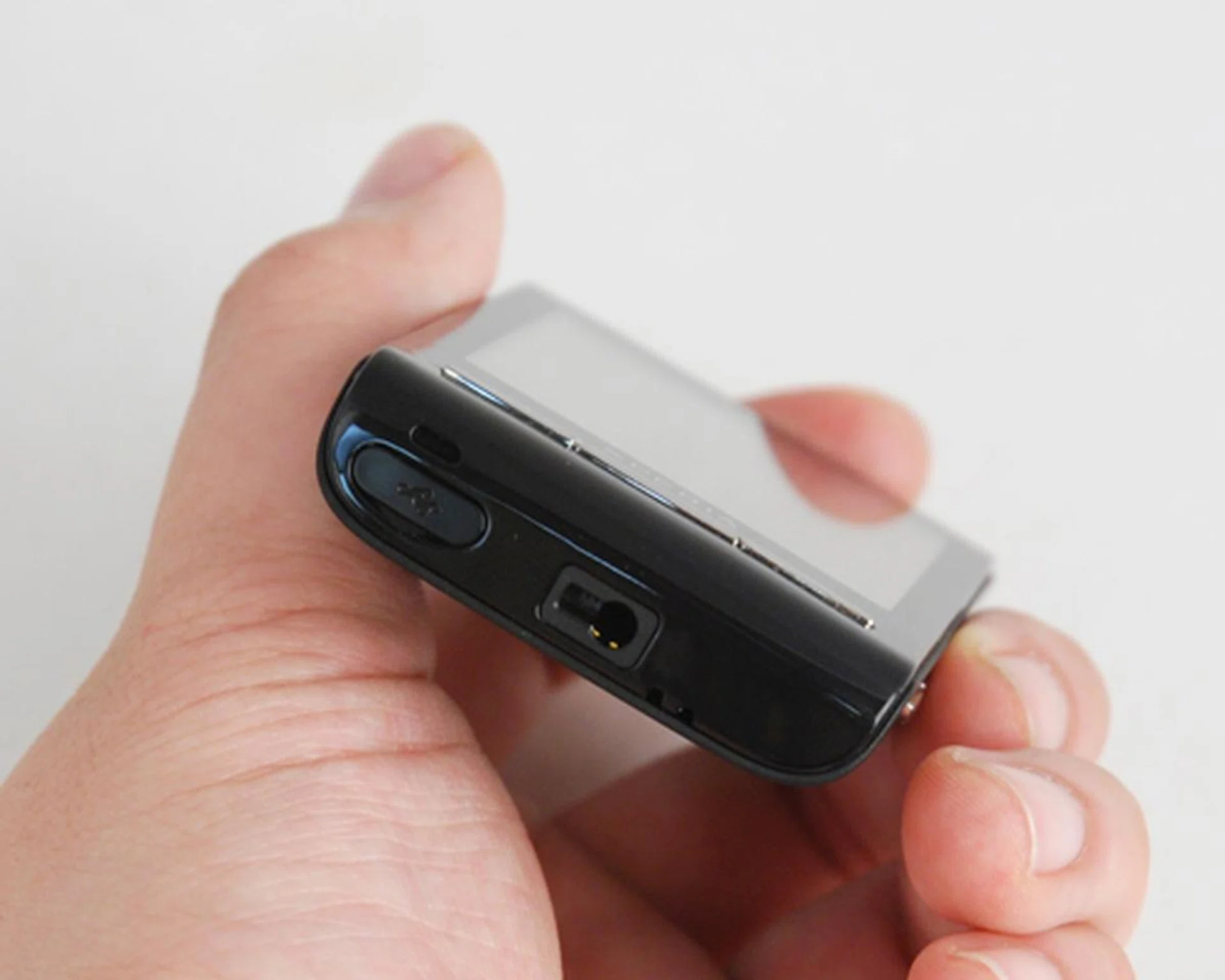 The X10 mini houses its 3.5mm audio jack and a Micro-USB port at the bottom (hidden by the plastic cover).