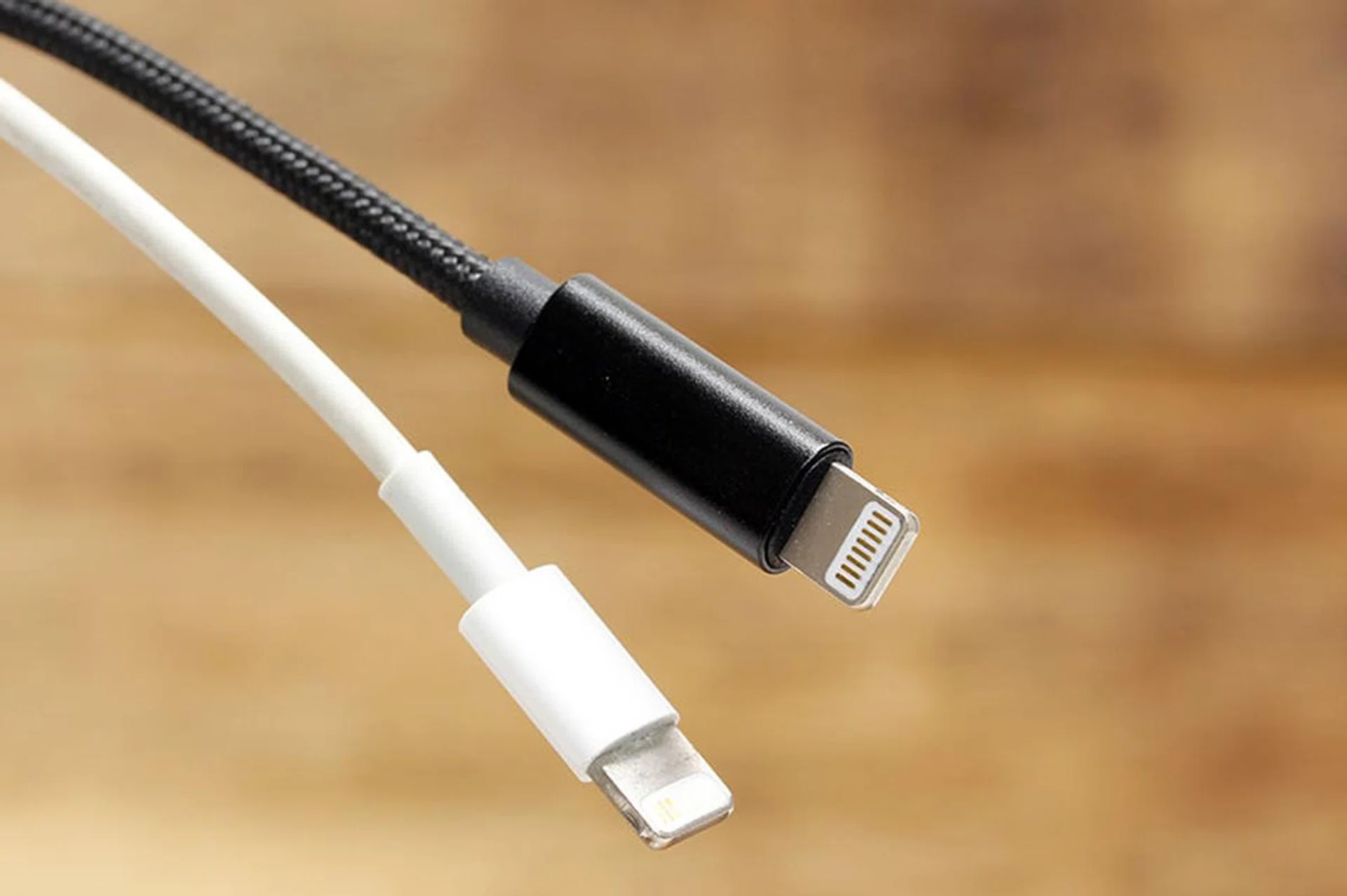 Versus a regular Lightning connector.