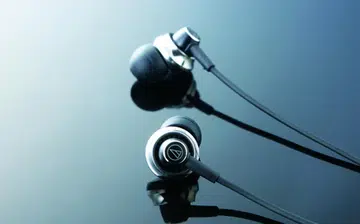 The metal housing of the Audio-Technica ATH-CKM77 is eye-catching - just imagine sunlight bouncing off it.
