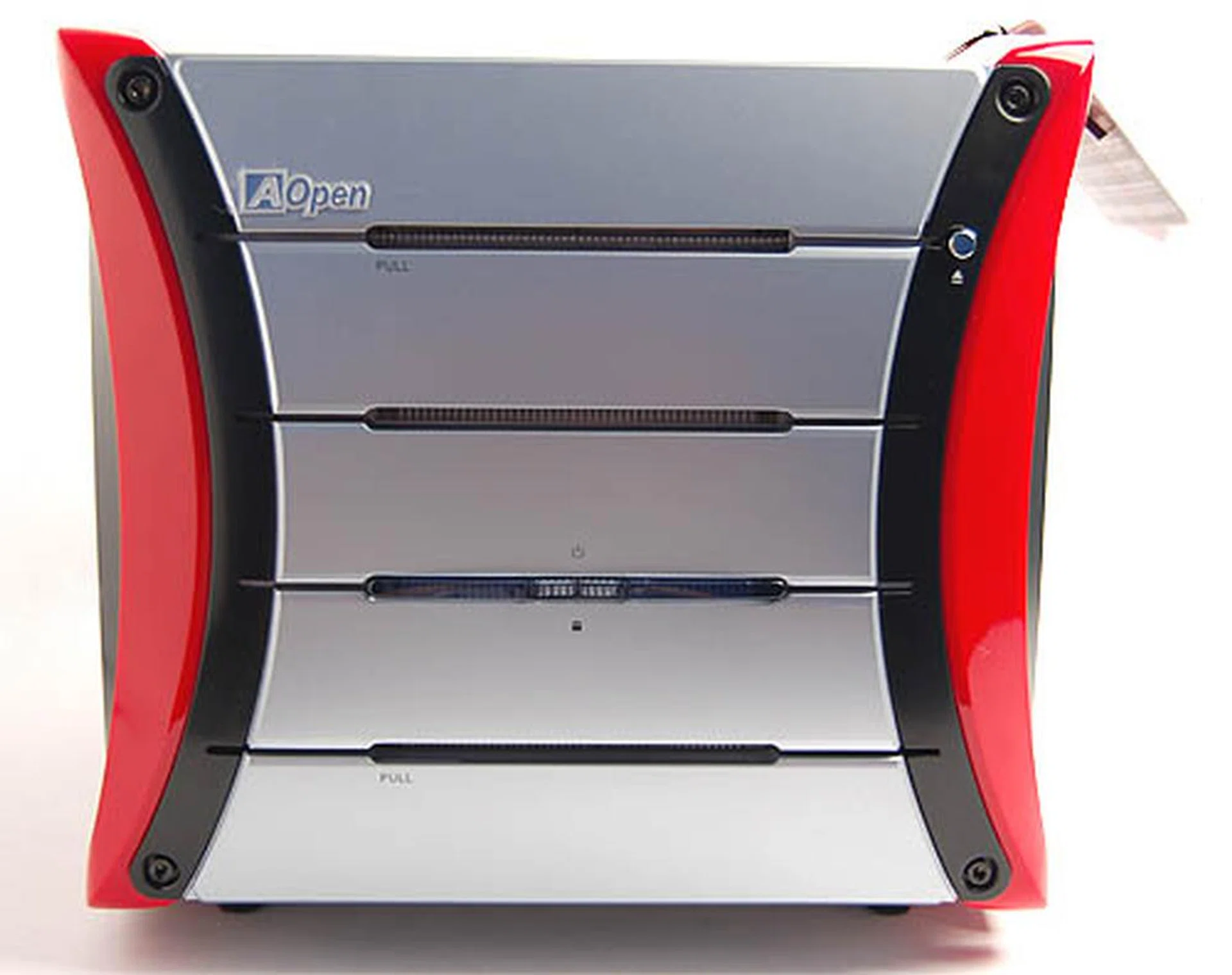 It's all about the curves for the G325. Front panels hide the drive bays from sight while a blue LED glows when the power is on. 