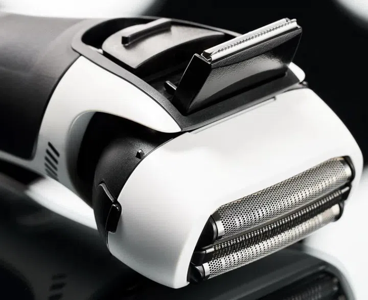 Pop-up trimmer by the side. Source: Panasonic.