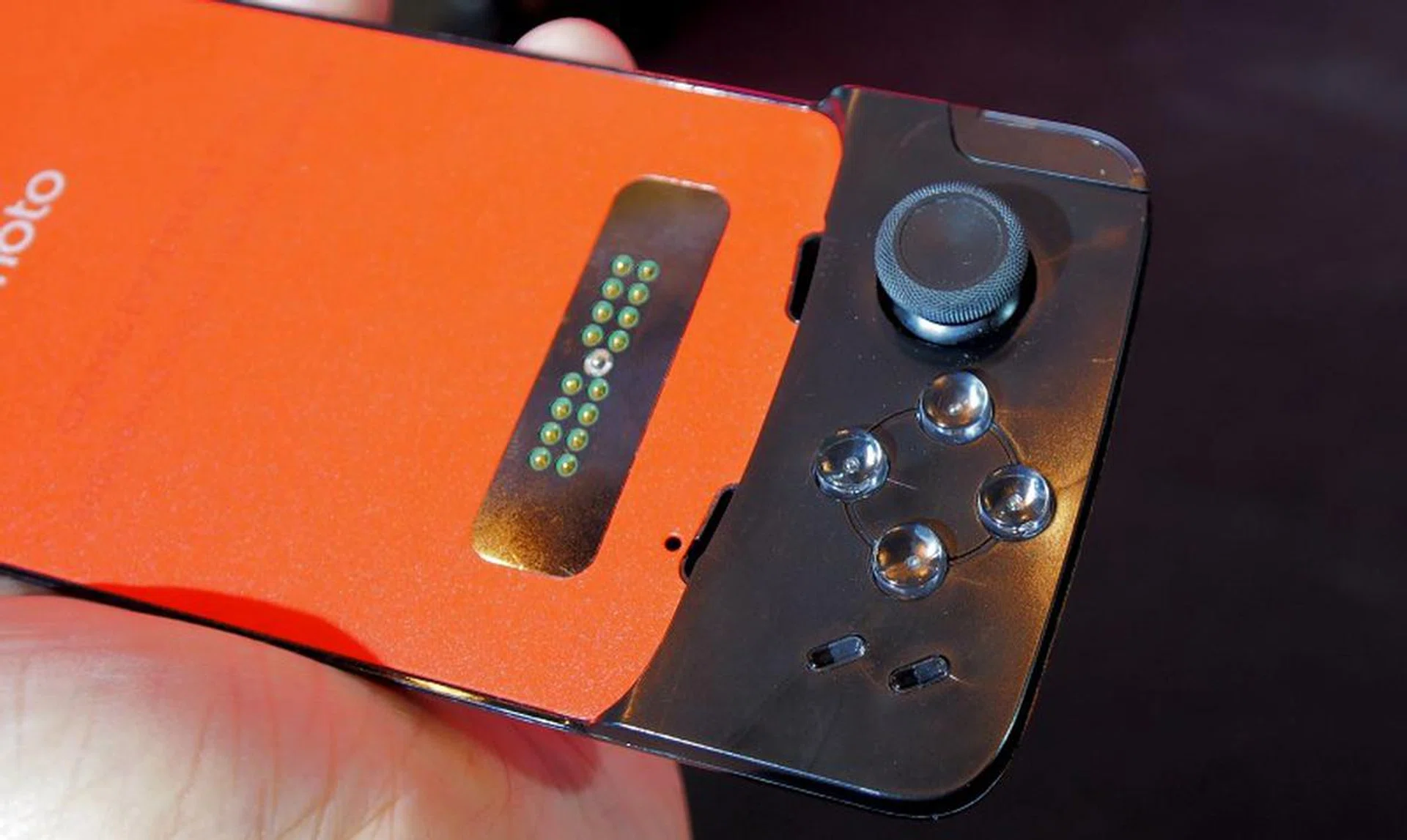 Buttons and controls on the right.