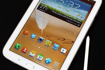 The Note 8.0 has a physical oblong-shaped home button at the bottom-front of the device, flanked by touch-sensitive Menu and Back buttons on the left and right - pretty much the design traits for most modern Samsung mobility products.