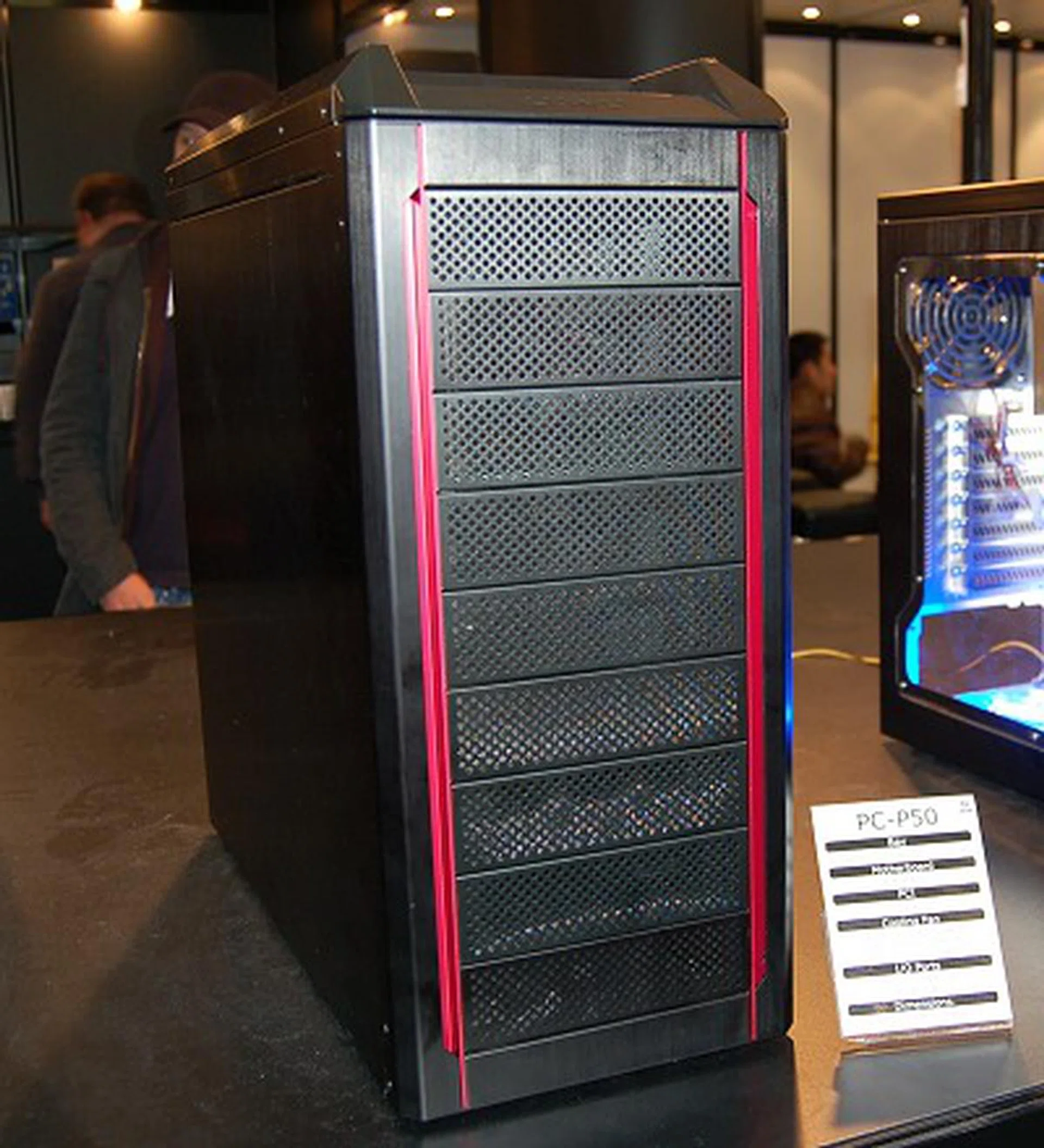  If you're keen on an equivalent all-aluminum version, this is the Lian Li PC-P50 and it has the same internal design as the DragonLord PC-K60.  