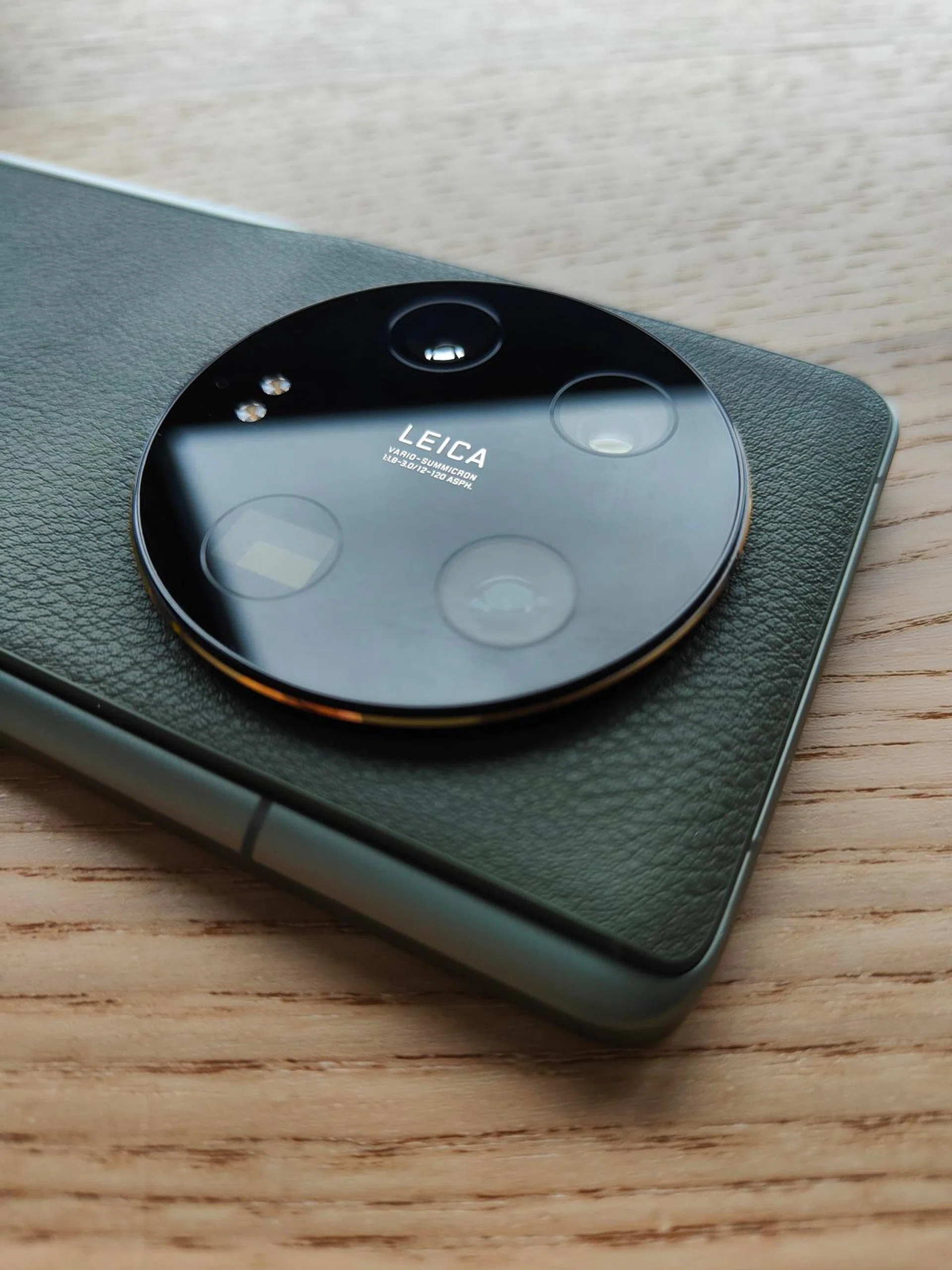 With that huge camera bump (needed for the 1-inch sensor), Xiaomi really wants you and yours to know that this is a camera with a phone attached.