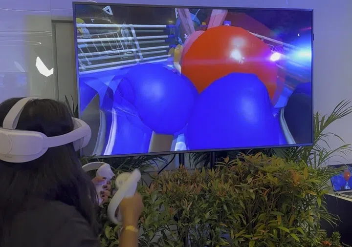 Boxing is one of the games that comes with the Pico 4. 